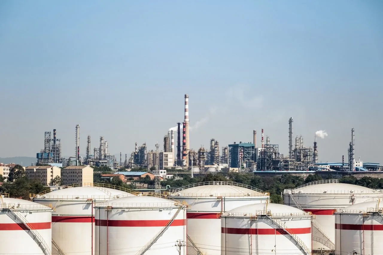 Tanques industriales en planta